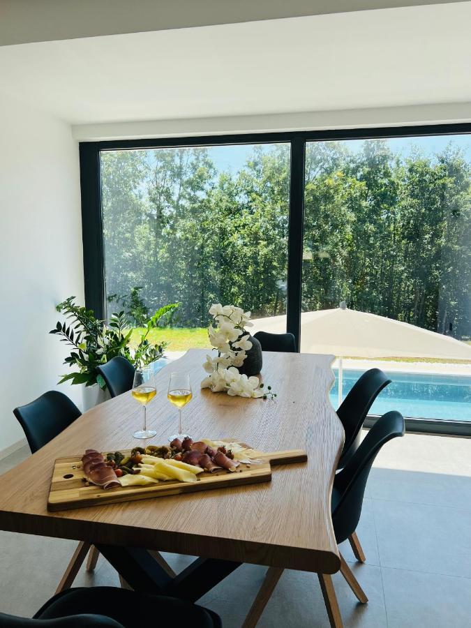 Vila Prisunca Jacuzzi & Swimming Pool Pazin Exterior foto